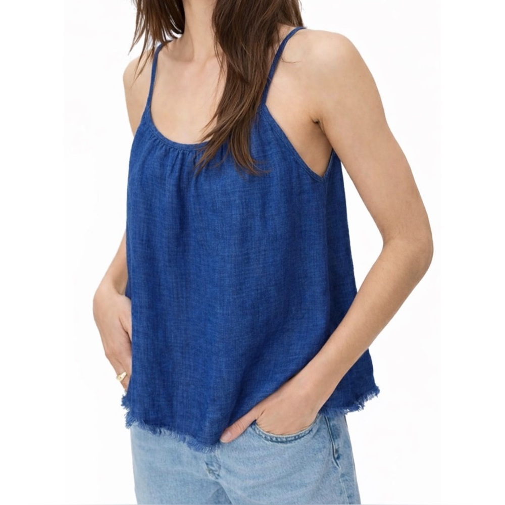 BIRDS OF PARADIS | By Trovata Linen Raw Hem Tank Top in Blue, Size Small
